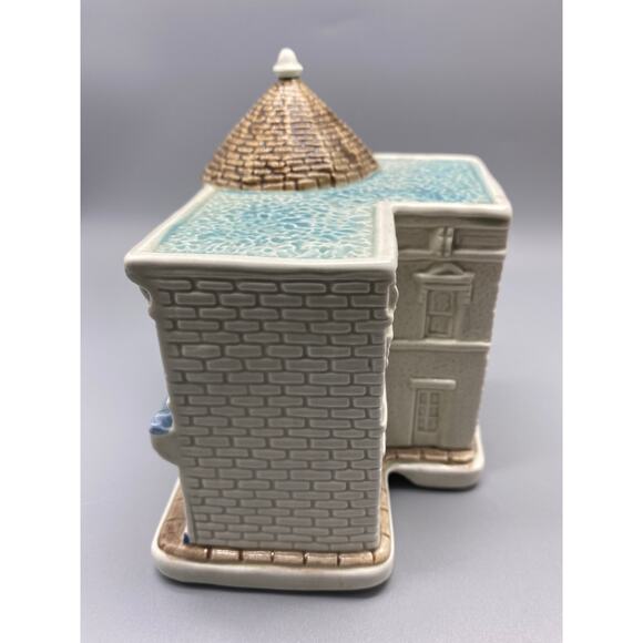 Vtg 1988 Sears Disney Magic Kingdom Collection Ceramic Main Street Clothiers - Picture 3 of 8